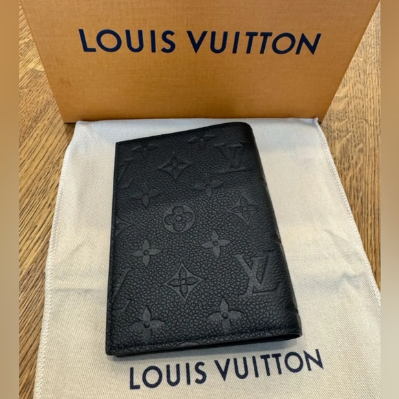 Louis Vuitton Passport Cover - Picture 1 of 7